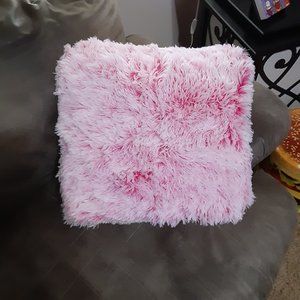 😴PINK SHAG THROW PILLOW COVERS ONLY NWOT